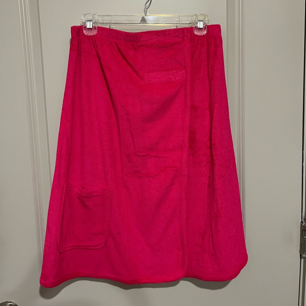 PINK Victoria’s Secret wearable towel - size xs - pink